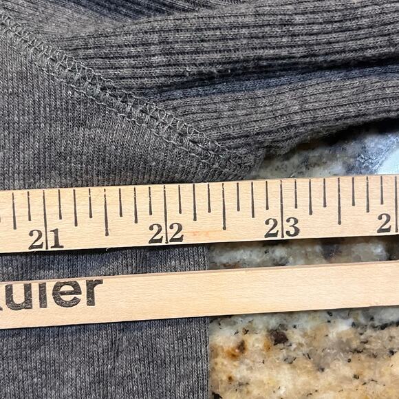 Vintage Disney Store Women XL Tigger Turtleneck Sweater Ribbed Gray Long Sleeve - Picture 3 of 8